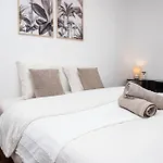 Casa vacanze Pure Canigou House An Authentic And Charming Town House With 3 Bedrooms Montalba-le-Chateau