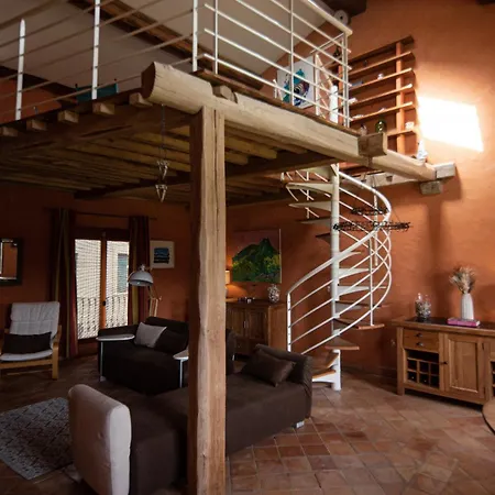 Semesterbostad Pure Canigou House An Authentic And Charming Town House With 3 Bedrooms