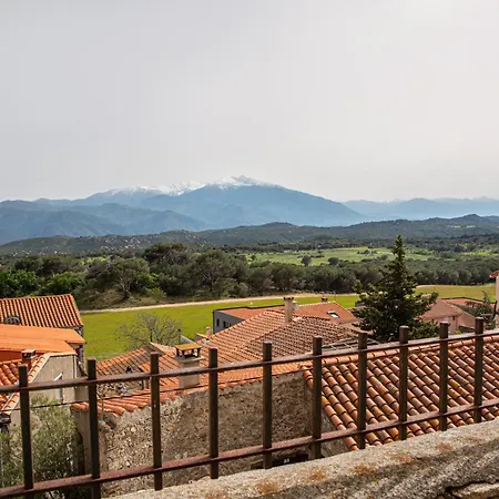 Ferienhaus Pure Canigou House An Authentic And Charming Town House With 3 Bedrooms *